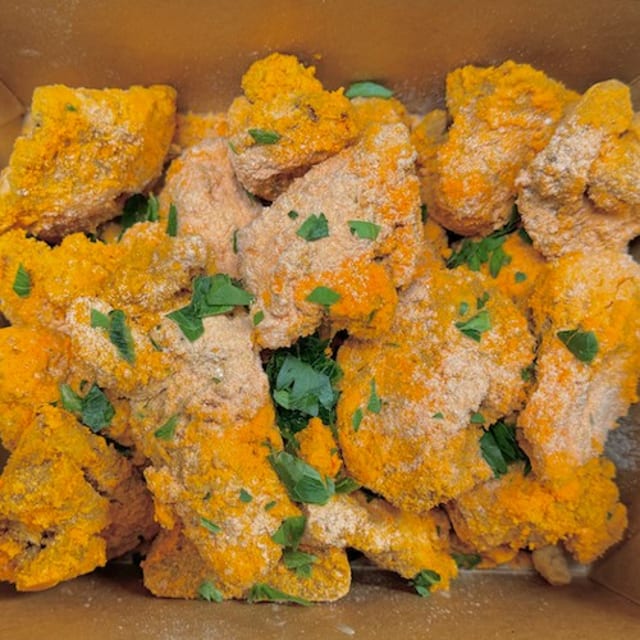 BONELESS Chee-Z Chicken.
