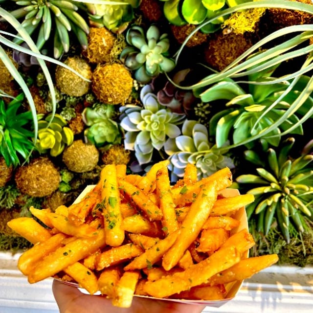 Fresh Garlic Fries.