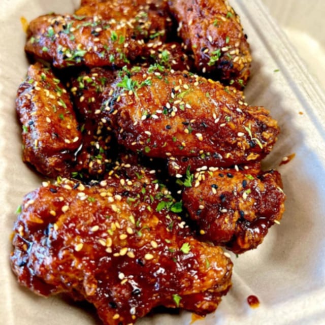 BONELESS Yangnyum Chicken.